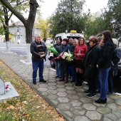 Ден на народните будители -1-ви ноември 2019 г. - поднасяне цветя пред паметната плоча на местния учител Йовчо Манджуров